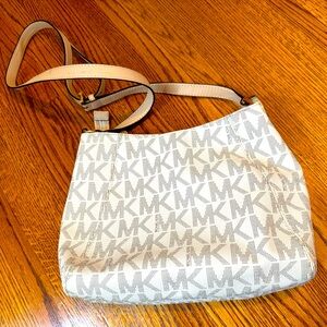 Michael Kors Jet Set Crossbody Bag Beige Cream